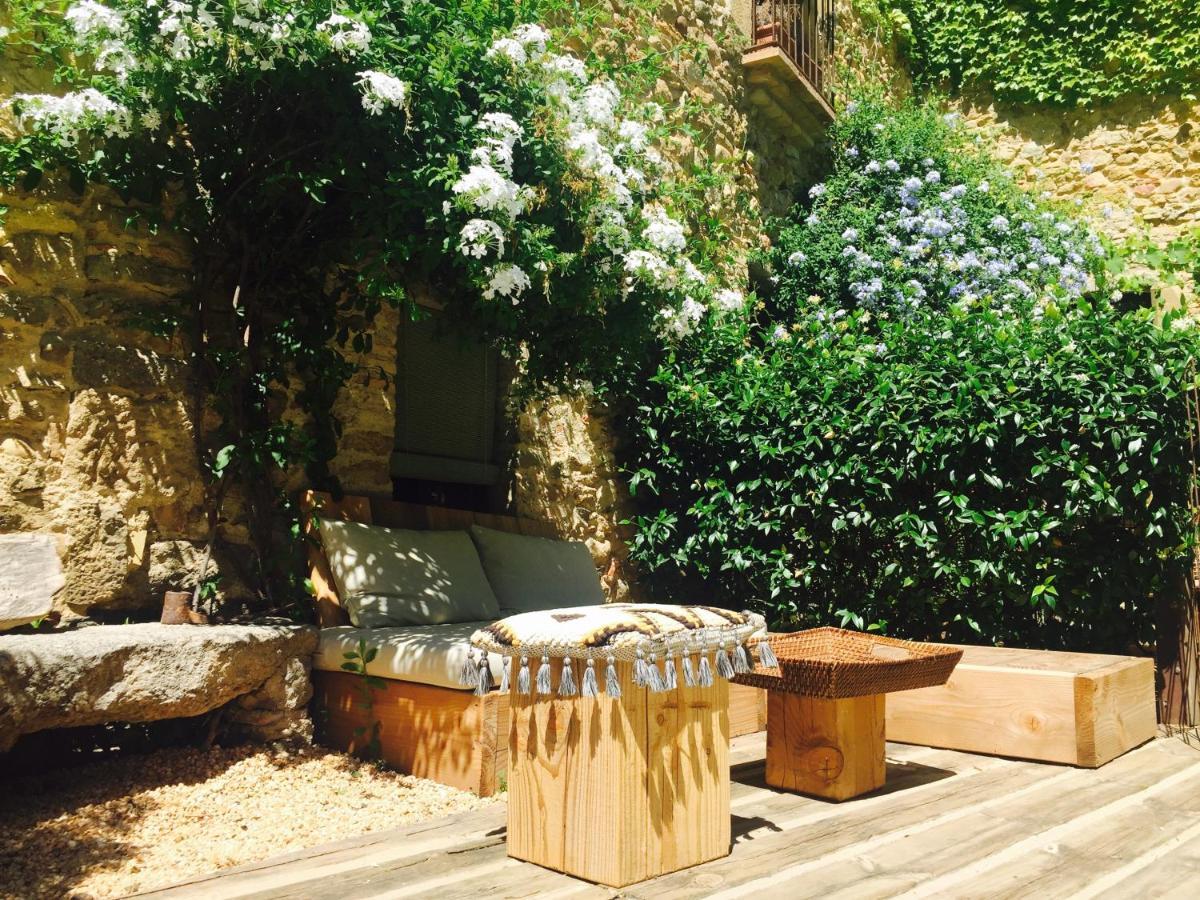 Bed and Breakfast Casa Migdia Sant Jordi Desvalls Exterior foto
