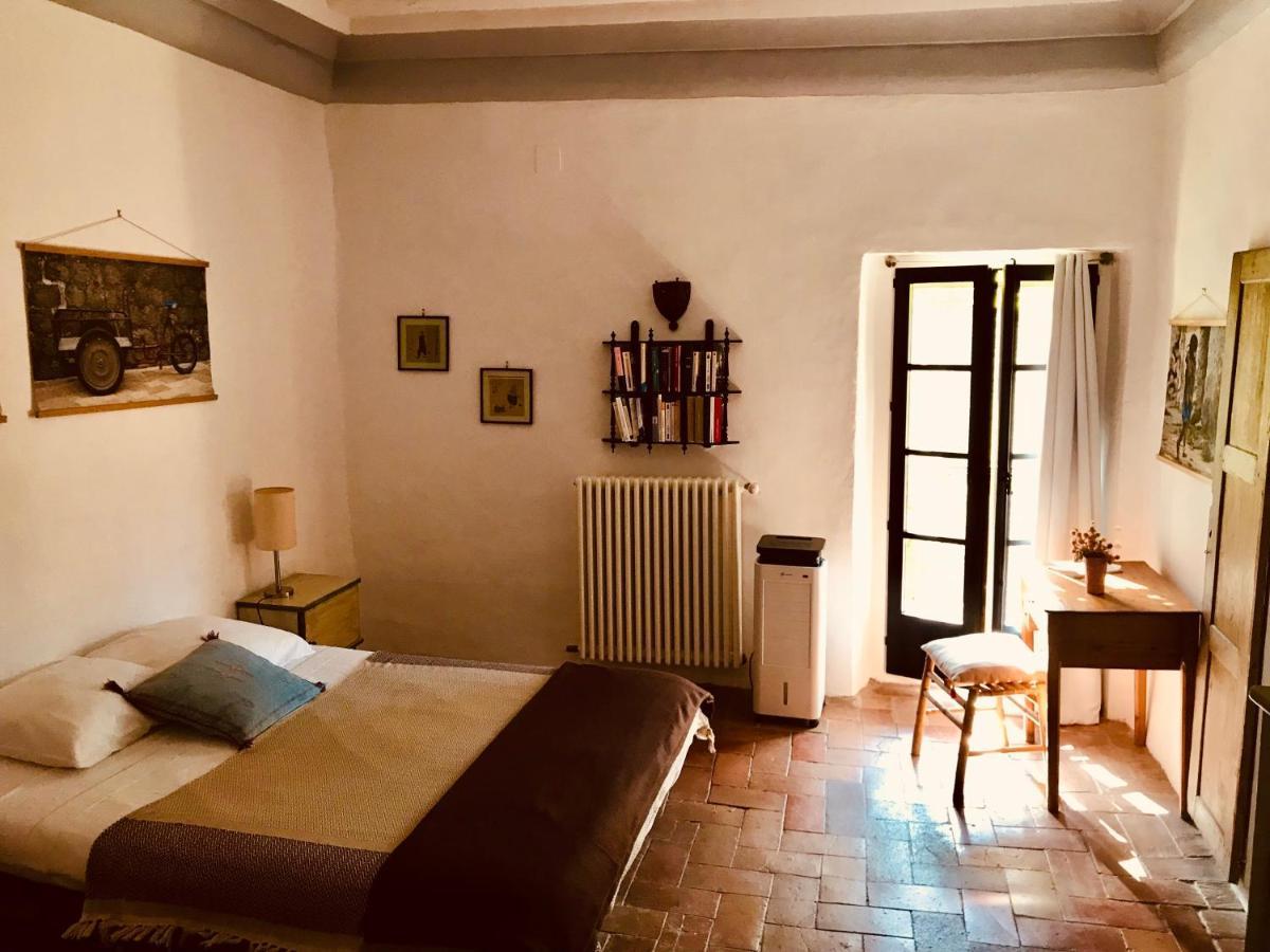 Bed and Breakfast Casa Migdia Sant Jordi Desvalls Exterior foto