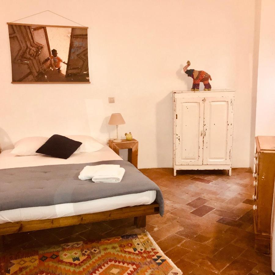 Bed and Breakfast Casa Migdia Sant Jordi Desvalls Exterior foto