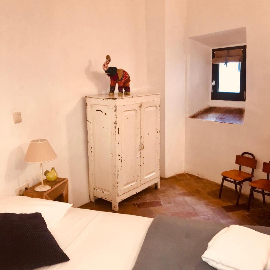 Bed and Breakfast Casa Migdia Sant Jordi Desvalls Exterior foto