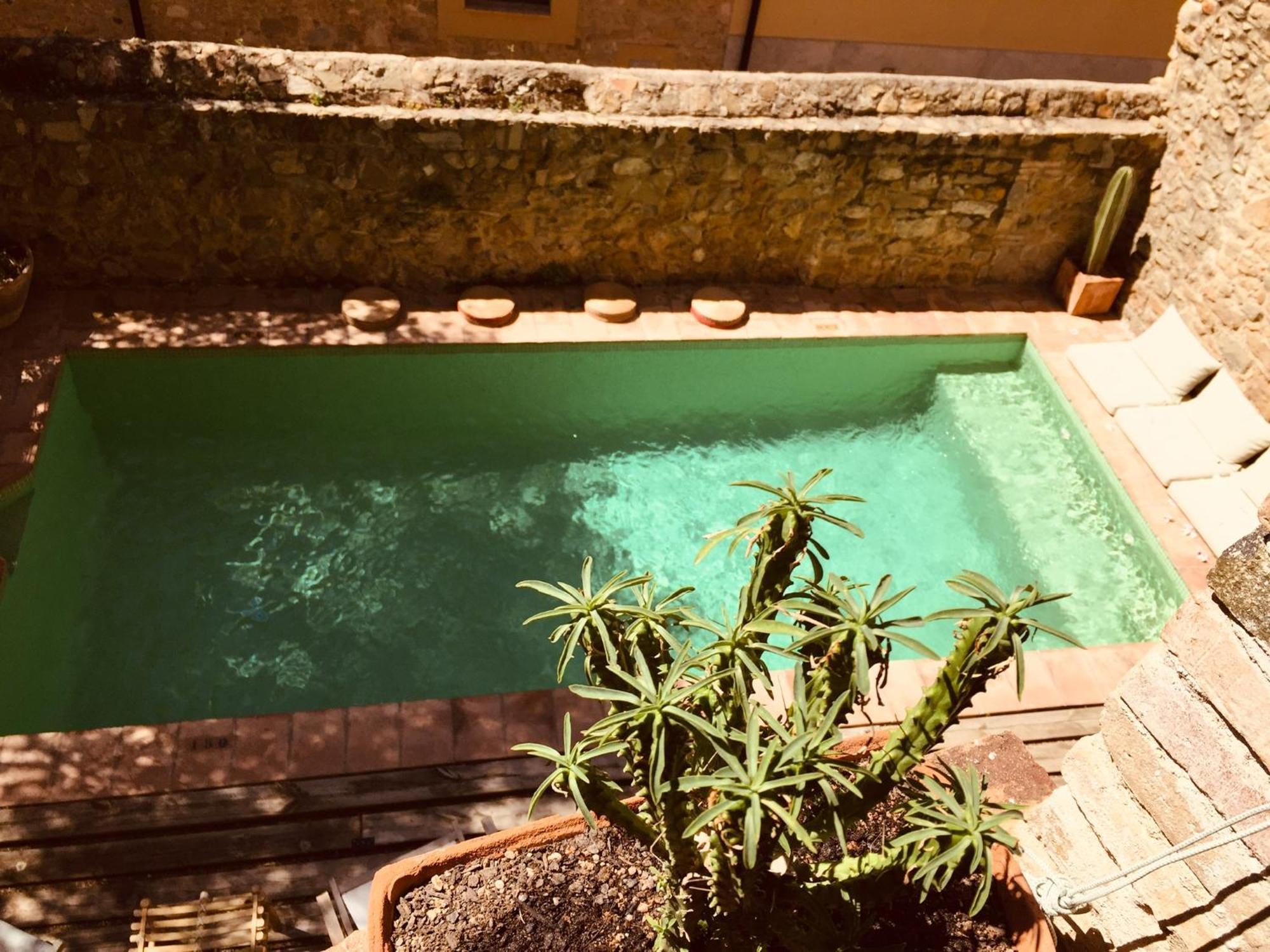Bed and Breakfast Casa Migdia Sant Jordi Desvalls Exterior foto