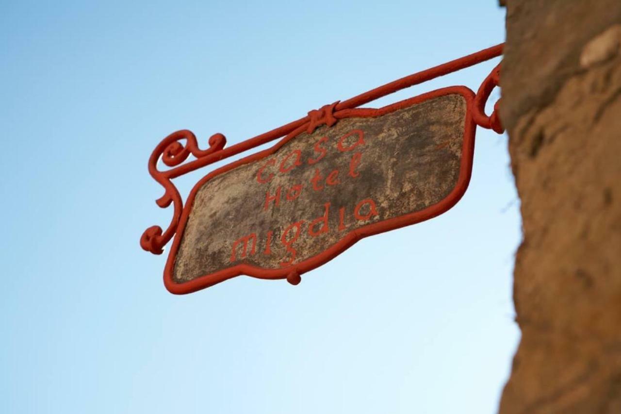 Bed and Breakfast Casa Migdia Sant Jordi Desvalls Exterior foto